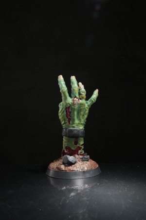 X-Box/Playstation Standı ( Zombie Eli )